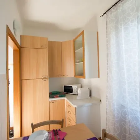 Art In Flower Appartement *